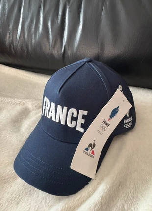 Casquette officielle Équipe de France – Le Coq Sportif – JO Paris 2024, merk: Le Coq Sportif, staat: Heel goed, maat: Universele maat, € 6,00, € 7,00 inclusief Kopersbescherming