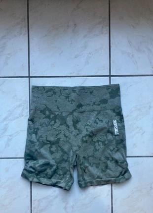 Short Gymshark taille M couleur vert, marke: Gymshark, zustand: Sehr gut, größe: M / 38 / 10, 14,50 €, 15,93 € beinhaltet Vinted-Käuferschutz Pro