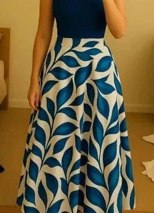 Robe midi évasée blanche à motifs bleus – style chic et original TAILLE s, marke: Melina, zustand: Sehr gut, größe: S / 36 / 8, 32,99 €, 35,34 € inklusive Vinted-Käuferschutz