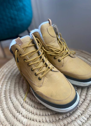 Bottines chaudes d’hiver, marque: Gémo, état: Très bon état, taille: 42, 10,00 €, 11,20 € Protection acheteurs incluse