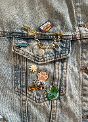 🩵 Chaqueta vaquera preciosa como nueva customizada disney, merk: Bershka, staat: Heel goed, maat: XS / 34 / 6, € 12,79, € 14,13 inclusief Kopersbescherming