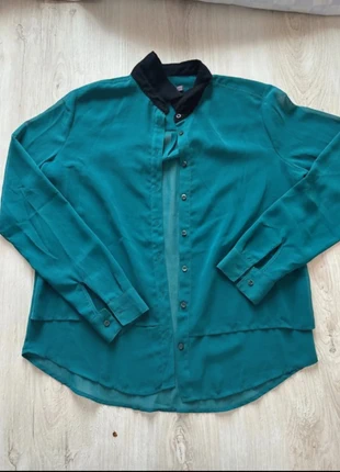 Camicia verde petrolio Bershka con colletto nero, marke: Bershka, zustand: Sehr gut, größe: M / 38 / 10, 6,00 €, 7,00 € inklusive Vinted-Käuferschutz
