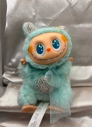 Une peluche porte clé labubu menthe avec strass diamant, marque: POPMART, état: Très bon état, taille: Taille unique, 8,99 €, 10,14 € Protection acheteurs incluse