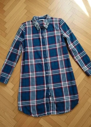 Robe droite / chemise longue rayée rouge bleu blanc – Camaïeu– Très bon état, marke: Camaïeu, zustand: Sehr gut, größe: M / 38 / 10, 3,10 €, 3,96 € beinhaltet Vinted-Käuferschutz Pro