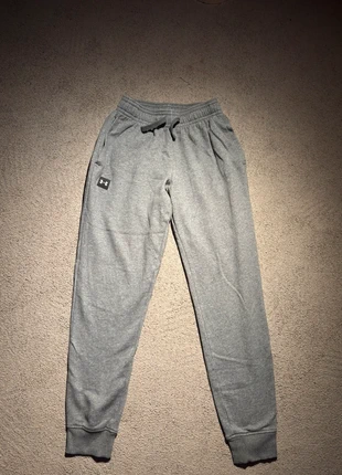 jogging under armour, marque: Under Armour, état: Très bon état, taille: S, 25,00 €, 26,95 € Protection acheteurs incluse