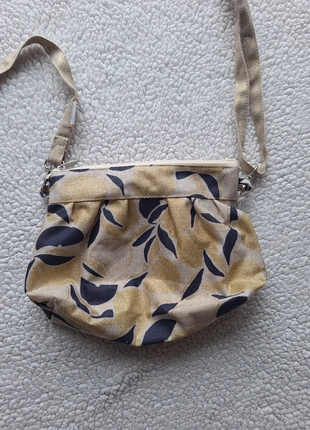 Petit sac bandoulière beige lin et doré Papa pique et Maman coud, marque: Papa pique et maman coud, état: Très bon état, 10,00 €, 11,20 € Protection acheteurs incluse