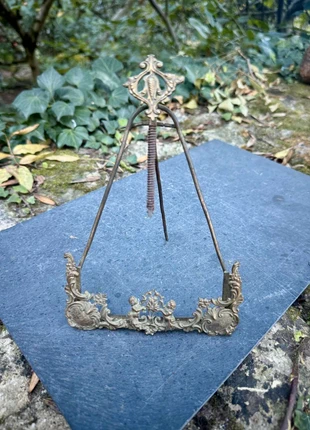 Présentoir en laiton XIXe siècle, marque: chevalet en laiton époque Napoléon III, état: Satisfaisant, 50,00 €, 53,20 € Protection acheteurs (Pro) incluse