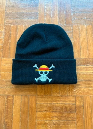 Bonnet noir One Piece – Symbole Mugiwara brodé (tête de mort avec chapeau de paille), brand: sans marque, condition: New without tags, size: One size, €19.00, €20.65 includes Buyer Protection