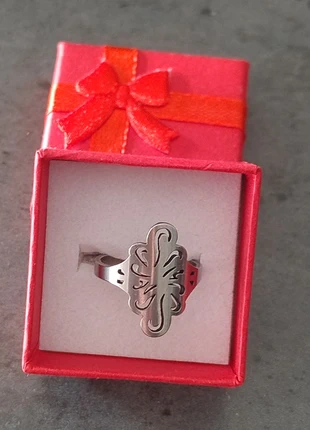 Schön gemusterter Ring, brand: ring, condizioni: Ottime, taglia: 16,9 mm Ø / 13,5, €2.00, €2.80 include la Protezione acquisti