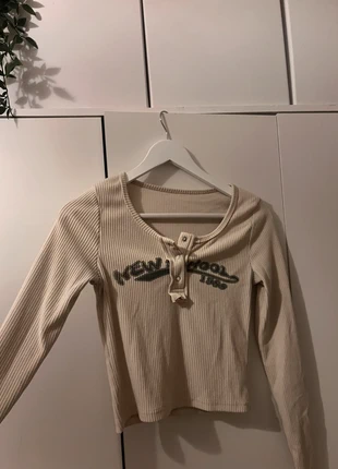 Stylisches Beiges Langarm-Top – Größe S, marke: YesStyle, zustand: Sehr gut, größe: S / 36 / 8, 5,00 €, 5,95 € inklusive Vinted-Käuferschutz