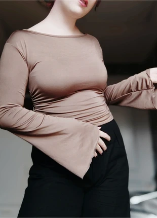 Witchy cropped flaired sleeves (m), merk: Alternative, staat: Nieuw zonder prijskaartje, maat: M / 38 / 10, € 9,99, € 11,19 inclusief Kopersbescherming Pro