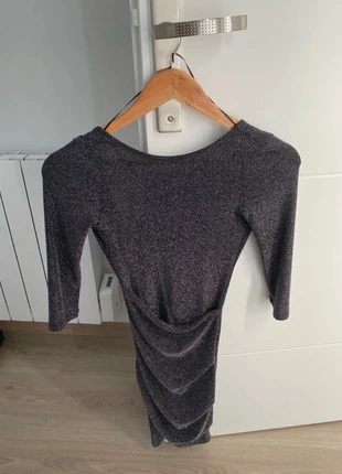 Robe dos nu Bershka, marque: Bershka, état: Neuf sans étiquette, taille: XS / 34 / 6, 5,00 €, 5,95 € Protection acheteurs incluse