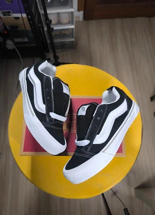 Vans knu skool taille 35 neuve, marque: KIT, état: Neuf avec étiquette, taille: 35, 35,00 €, 37,45 € Protection acheteurs (Pro) incluse