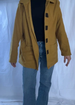 Veste polaire jaune (manque bouton) signé Ted lapidus taille 42/44 (polyester), marke: Ted Lapidus, zustand: Gut, größe: XXL / 44 / 16, 4,00 €, 4,90 € beinhaltet Vinted-Käuferschutz Pro