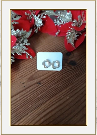 Jolis clous d'oreilles deux ronds entrelacés dorés strass neufs, marque: Strass, état: Neuf avec étiquette, 5,00 €, 5,95 € Protection acheteurs (Pro) incluse