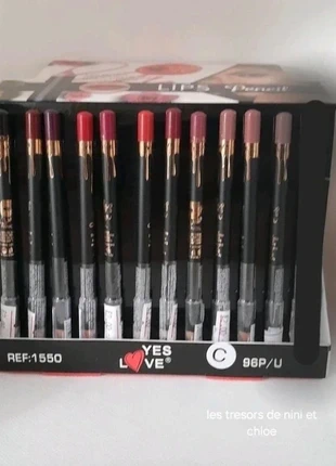 crayon à lèvre et yeux, état: Neuf avec étiquette, 2,00 €, 2,80 € Protection acheteurs (Pro) incluse