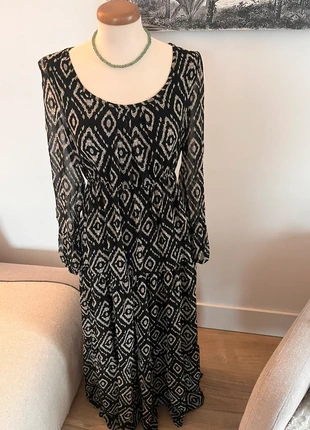 Robe longue noir imprimés géométriques, marke: Lulu Love, zustand: Sehr gut, größe: S / 36 / 8, 10,00 €, 11,20 € inklusive Vinted-Käuferschutz