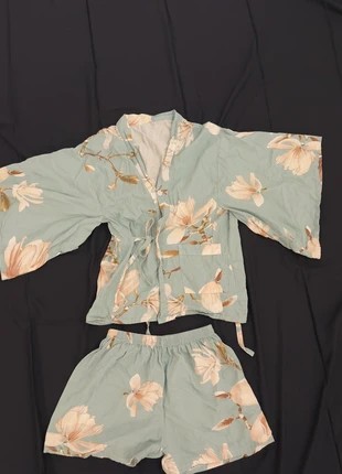 Japanese-Style Floral Kimono Lounge Set, marque: JPcu, état: Très bon état, taille: M / 38 / 10, 39,90 €, 42,60 € Protection acheteurs incluse