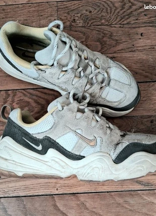 Nike Tech Hera Sail / Olive – Taille 38 (FJ4743-100), brand: Nike, condition: Very good, size: 38, €40.00, €42.70 includes Buyer Protection