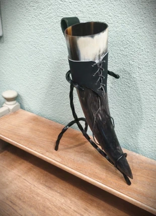 Trinkhorn Methorn mit Ständer Halterung, marque: mittelalter, état: Très bon état, 20,00 €, 21,70 € Protection acheteurs incluse