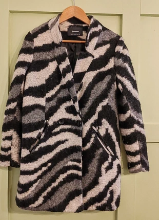 Stradivarius Zebra Animal Print Coat/Jacket Womens Size 10-12UK EU M Winter/Christmas/Going Out, brand: Stradivarius, condition: Very good, size: M / UK 12-14, £5.00, £5.95 includes Buyer Protection