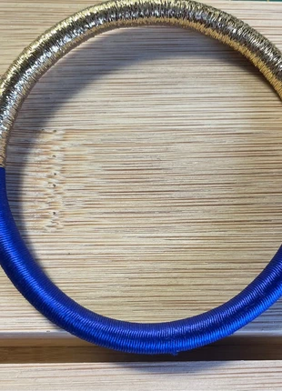 Jonc soie bleu et doré, condizioni: Nuovo senza cartellino, €7.00, €8.05 include la Protezione acquisti