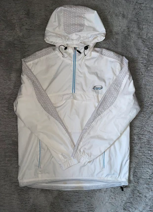 Veste/Coupe vent Serigo Tacchini vintage avec motif / couleur : blanc et bleue / Taille M / Bon état, marque: Sergio Tacchini, état: Bon état, taille: M, 15,00 €, 16,45 € Protection acheteurs incluse