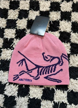 Bonnet arc'teryx rose, brand: Arc'teryx, condition: New with tags, size: One size, €20.00, €21.70 includes Buyer Protection
