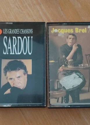 Ensemble 2 Cassette Audio Les Grandes Chansons Michel Sardou et Jacques Brel, staat: Goed, € 2,00, € 2,80 inclusief Kopersbescherming
