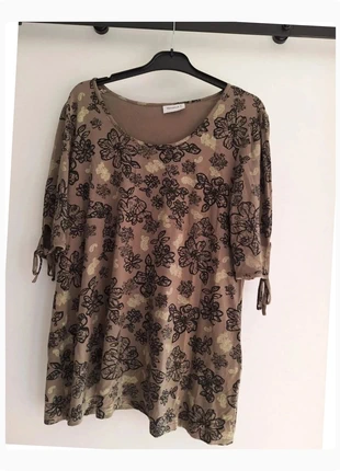 Tunique fleurie Yessica taille L, marque: Yessica, état: Très bon état, taille: L / 40 / 12, 4,00 €, 4,90 € Protection acheteurs (Pro) incluse