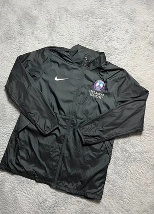 Veste Nike Coupe Vent Full Zip Couleur Noir Taille XL, marque: Nike, état: Très bon état, taille: XL, 16,00 €, 17,50 € Protection acheteurs incluse