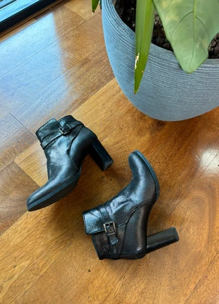 Bottines à talons minelli, marque: Minelli, état: Très bon état, taille: 39, 25,00 €, 26,95 € Protection acheteurs incluse