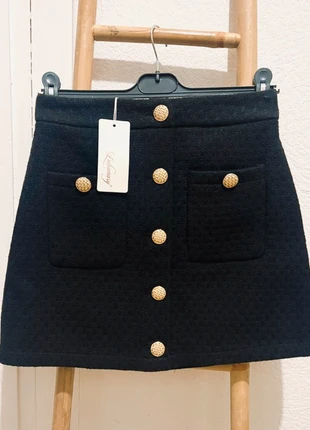 🍂 superbe jupe en tweed avec boutons doré taille 36 🍂, marca: Boutique Parisienne, estado: Muito bom, tamanho: S / 36 / 8, €17.00, €18.55 inclui Proteção do Comprador