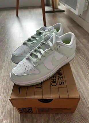 Basket femme Nike dunk low couleur white mint taille 38, marque: Nike, état: Neuf sans étiquette, taille: 38, 75,00 €, 79,45 € Protection acheteurs incluse