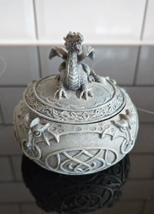 Gothic/dragon trinket box, brand: Nemesis Now, condition: Very good, £10.00, £11.20 includes Buyer Protection