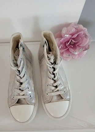 Baskets argentées La Halle p34, marca: La Halle, estado: Satisfatório, tamanho: 34, €4.99, €5.94 inclui Proteção do Comprador