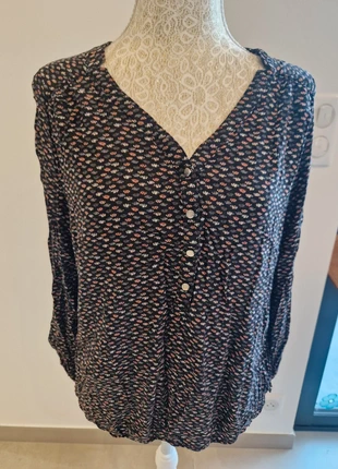 Blouse à motif – Camaïeu – T44, marque: Camaïeu, état: Très bon état, taille: XXL / 44 / 16, 4,00 €, 4,90 € Protection acheteurs incluse