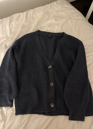 Cardigan Bleu violet, brand: Kiabi, condizioni: Buone, taglia: L / IT 44 / EU 40, €2.00, €2.80 include la Protezione acquisti