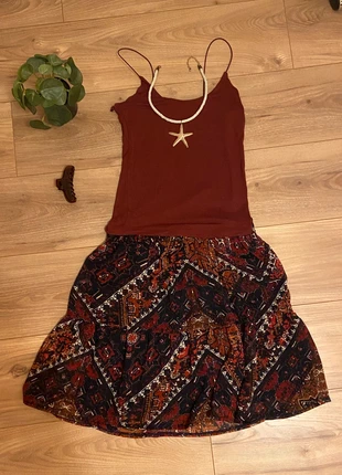 jupe rouge orange noire à volants KIABI taille 40, marque: Kiabi, état: Neuf sans étiquette, taille: L / 40 / 12, 5,99 €, 6,99 € Protection acheteurs incluse