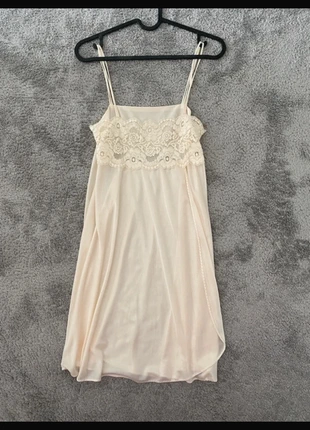 Nuisette crème dentelle lingerie satinée élégante, marque: Inconnu, état: Neuf sans étiquette, taille: S / 36 / 8, 13,99 €, 15,39 € Protection acheteurs incluse