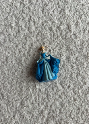 Figurine cendrillon Disney, marca: Disney, estado: Muito bom, tamanho: Tamanho único, €5.00, €5.95 inclui Proteção do Comprador