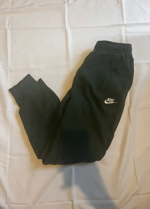 Jogging Nike, brand: Nike, condizioni: Nuovo senza cartellino, taglia: XS, €6.00, €7.00 include la Protezione acquisti