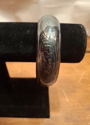 Zwart bruine metalen armband, staat: Heel goed, € 4,00, € 4,90 inclusief Kopersbescherming