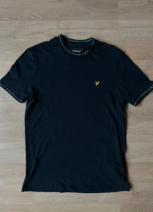 Lyle & Scott T-shirt, merk: Lyle & Scott, staat: Heel goed, maat: M, € 7,50, € 8,58 inclusief Kopersbescherming Pro