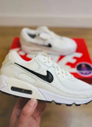 Nike Air Max 90 NBY By You Sesame Sail Mini Swoosh Taille 36.5, marque: Nike, état: Très bon état, taille: 36.5, 79,99 €, 84,69 € Protection acheteurs (Pro) incluse