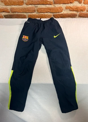 Bas de jogging Nike FCB, marke: Nike, zustand: Sehr gut, größe: M, 8,00 €, 9,10 € beinhaltet Vinted-Käuferschutz Pro