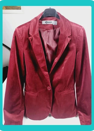 A1342 - Blazer bordeaux clássico Stradivarius S | Elegant and Timeless Jacket, brand: Stradivarius, condizioni: Ottime, taglia: S / IT 40 / EU 36, €39.00, €41.65 include la Protezione acquisti