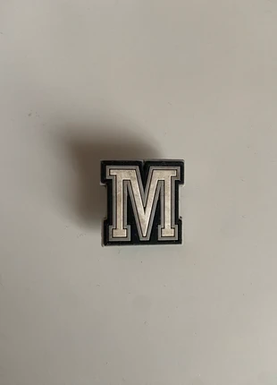 Charms pins crocs lettre M, brand: Crocs, condition: Very good, size: 40, €1.00, €1.75 includes Buyer Protection