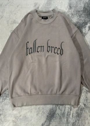 Sweat Fallen Breed gris logo gothique brodé taille L, brand: Fallen, condizioni: Ottime, taglia: L, €29.99, €32.19 include la Protezione acquisti Pro