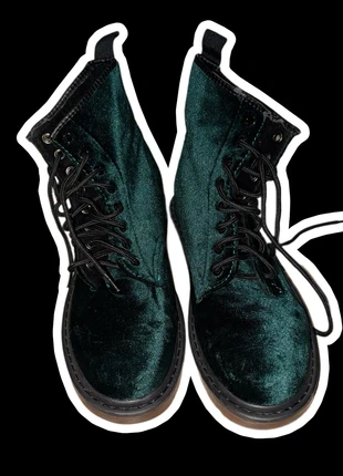 Anfibi di velluto verde scuro, marque: nessuno, état: Très bon état, taille: 41, 10,00 €, 11,20 € Protection acheteurs incluse